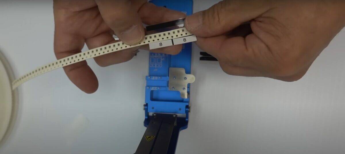 Panasonic and Fuji Splice Tape Special Arrow Right for 8mm Ensures Accurate and Reliable Smt Tape Splicing.